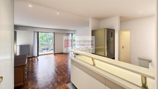 Deux pièces 51 m2 - balcon - bon état - Versailles Grand-Siècle