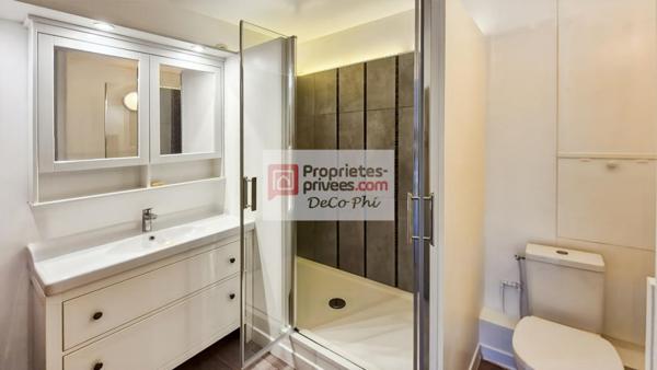 Deux pièces 51 m2 - balcon - bon état - Versailles Grand-Siècle