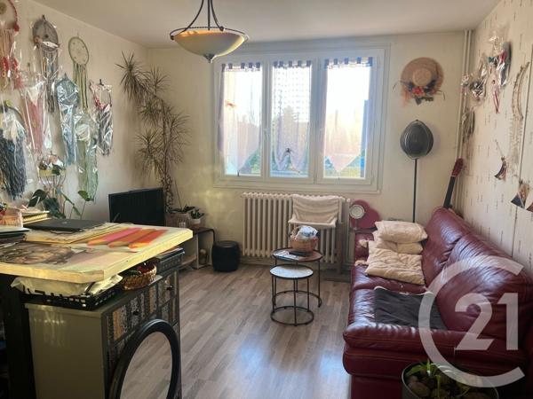 Appartement F4 à vendre  4 pièces - 75 m2 ARPAJON SUR CERE - 15