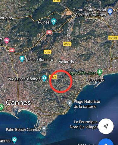 MAISON PROVENCALE VUE EPOUSTOUFLANTE - A REMETTRE AU GOUT DU JOUR.