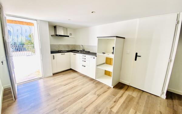 Maison à vendre    3 pièces • 52,90 m2 Carpentras