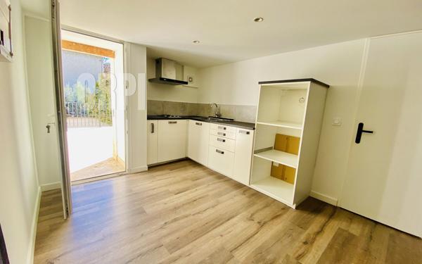 Maison à vendre    3 pièces • 52,90 m2 Carpentras