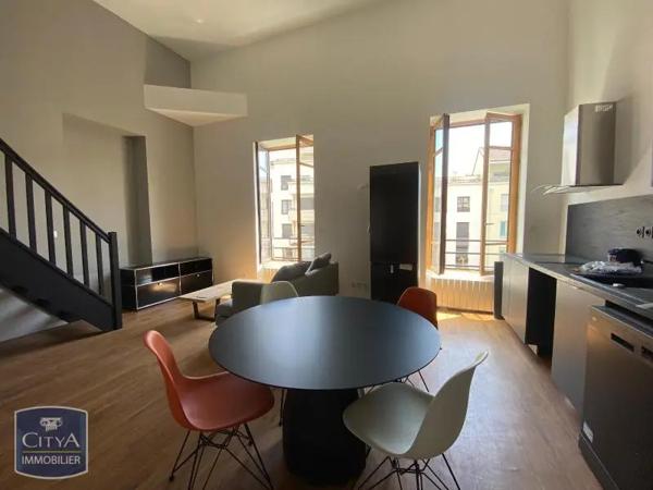 Appartement à louer 4 pièces 68.7m²