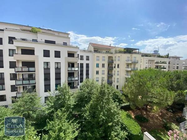 Appartement à louer 4 pièces 68.7m²