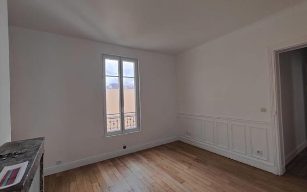 Appartement à vendre    2 pièces • 35,28 m2 Saint-Ouen