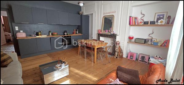 Un bien rare en plein centre-ville ! Situé au 2ᵉ étage d’une petite copropriété, ce duplex de 70 m² offre le charme de l’ancien, de beaux volumes et un environnement calme, tout en étant à proximité immédiate des commerces, restaurants et transports.

✨ Les atouts du bien :

Belle pièce de vie avec parquet et belle hauteur sous plafond
Cuisine équipée, fonctionnelle et agréable
Grande chambre de 20 m²
À l’étage : espace actuellement aménagé en coin chambre et coin bureau, offrant de nombreuses possibilités

Gare et axes routiers à proximité, idéal pour les déplacements vers Paris ou les grandes villes
Un appartement avec du cachet, du calme et un emplacement privilégié.
 Idéal pour un premier achat, un pied-à-terre ou un investissement.

Charges annuelles : environ 1 000 €
Chauffage électrique

📍 Emplacement recherché – centre-ville
👉 À visiter rapidement !