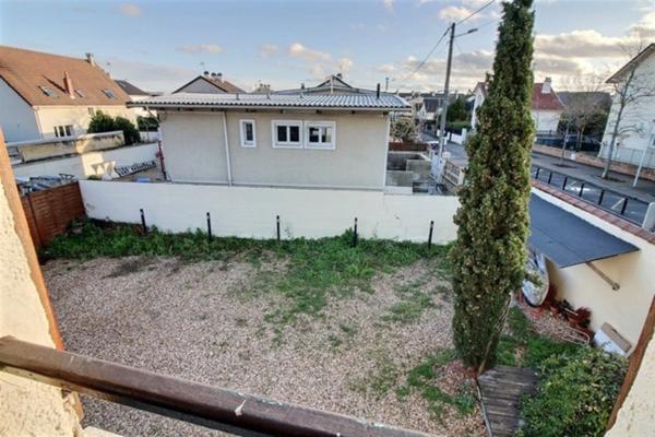 appartement 1 pièce de 20 m2 avec cave et parking à vendre à Carrières sous Poissy au prix de 89000 euros