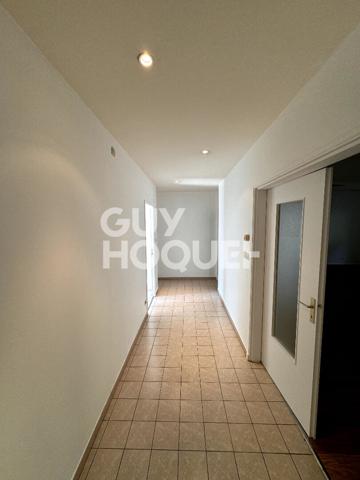 CENTRE VILLE - APPARTEMENT 5 PIÈCES REZ DE CHAUSSEE