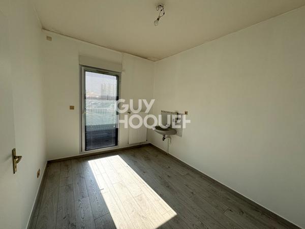 CENTRE VILLE - APPARTEMENT 5 PIÈCES REZ DE CHAUSSEE