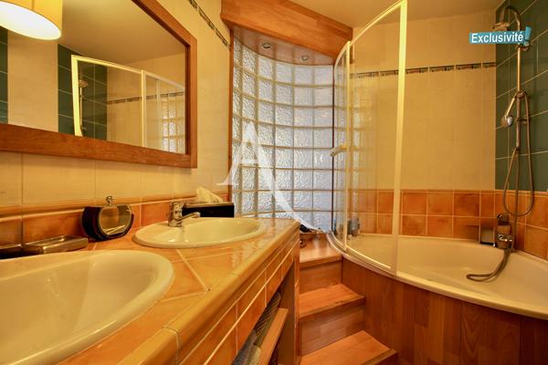 RARE SUR LATTES PORT-ARIANE - MAISON DE PLAIN-PIED - 6 PIÈCES - 140 M2 - 4 CHB - GARAGE - JARDIN 540 M2 ENVIRON