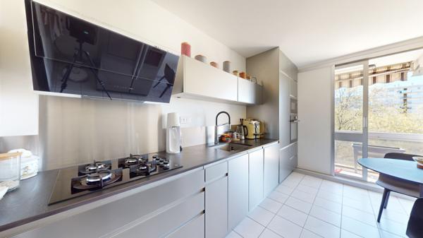 Appartement
         4 pièces
        - 95 m² Exclusivité 265 000 € *