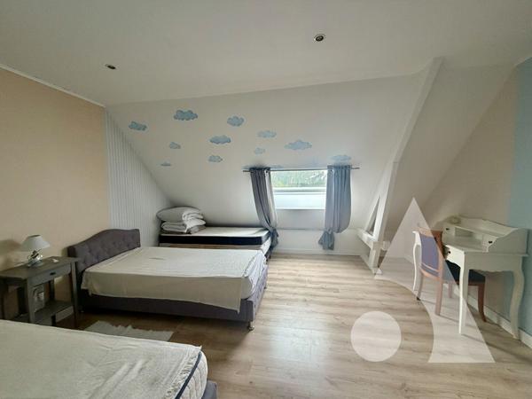 Maison 6 pièces 237.5 m2