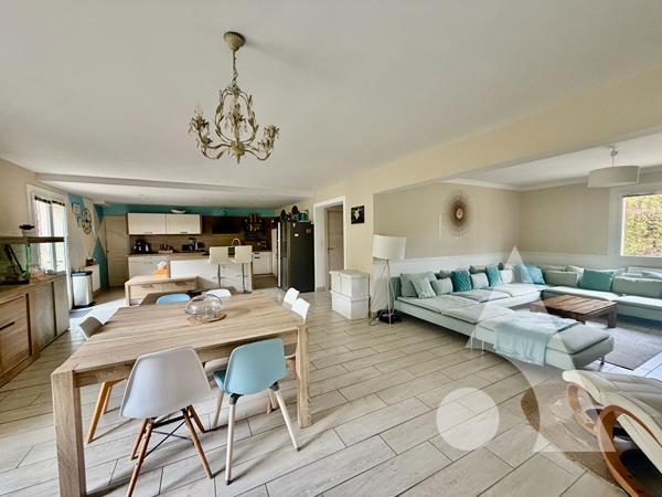 Maison 6 pièces 237.5 m2