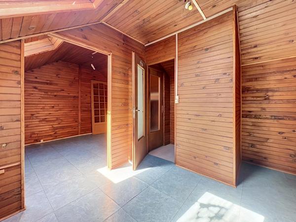 Maison familiale 4 chambres avec jardin et garage à Thionville.