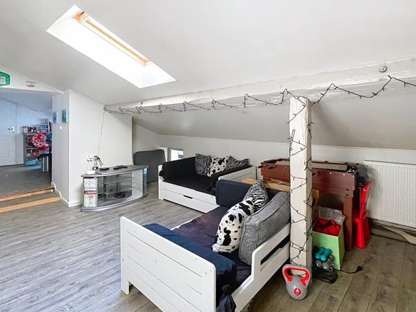 Maison familiale avec appartement indépendant et grand jardin