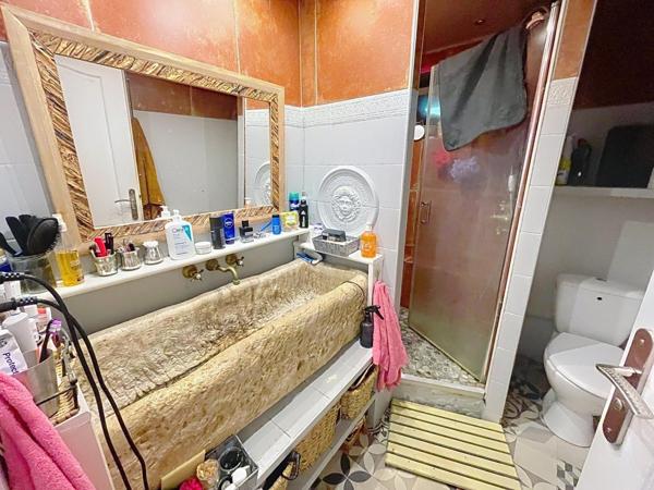 Maison familiale avec appartement indépendant et grand jardin