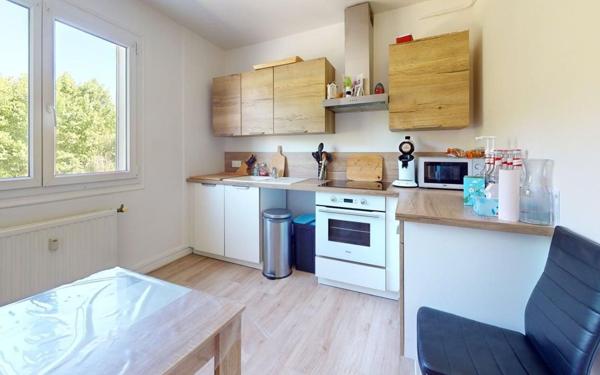 Appartement à vendre    4 pièces •  Jassans-Riottier