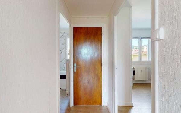 Appartement à vendre    4 pièces •  Jassans-Riottier