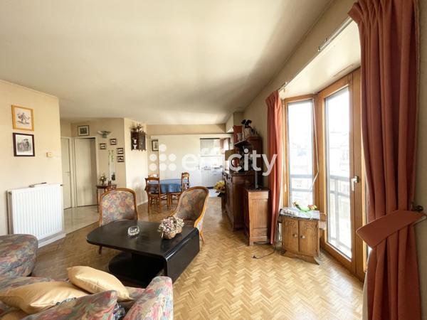 Appartement
         2 pièces
        - 43 m² Exclusivité 130 000 € *