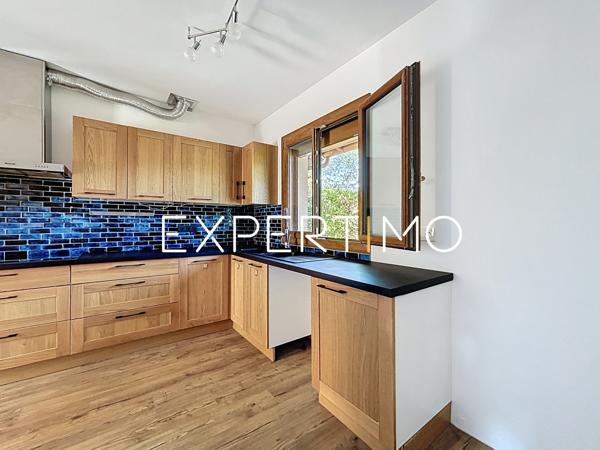 Montgiscard (31450) Montgiscard, maison 5 pièces 110 m2 env. avec sous-sol complet et annexe sise sur une parcelle de 1380m2.