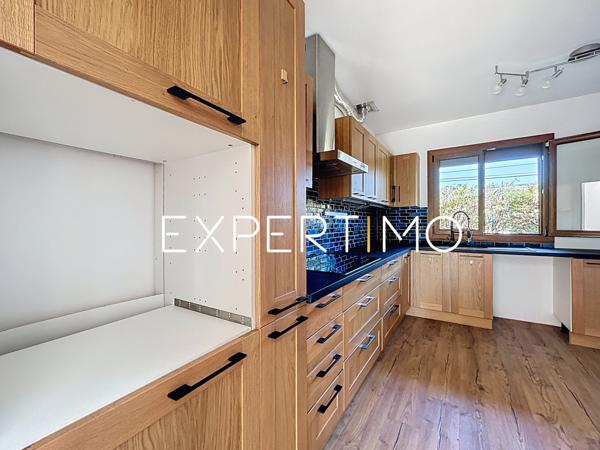 Montgiscard (31450) Montgiscard, maison 5 pièces 110 m2 env. avec sous-sol complet et annexe sise sur une parcelle de 1380m2.