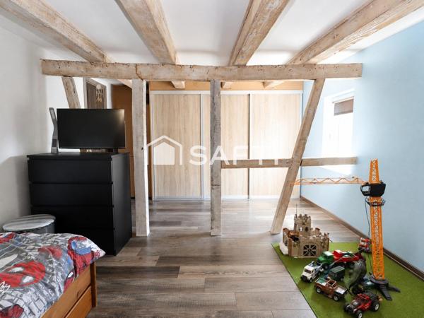 Authentique maison alsacienne, alliant confort et caractère.