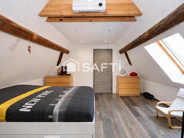 Authentique maison alsacienne, alliant confort et caractère.