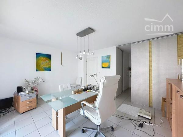 Bien immobilier mixte lieu de vie ou professionnel une visite s’impose...