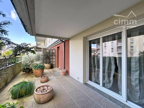 Bien immobilier mixte lieu de vie ou professionnel une visite s’impose...