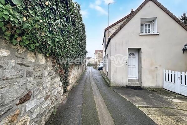 Maison à vendre 6 pièces de 136,58 m² à Éragny