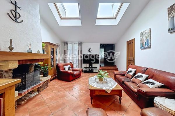Maison à vendre 6 pièces de 136,58 m² à Éragny