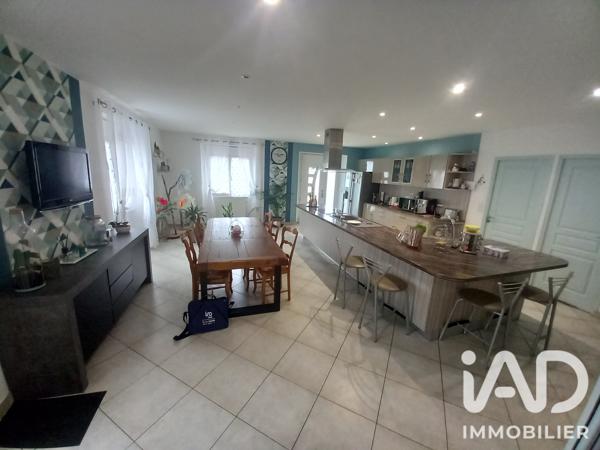 Maison à vendre 7 pièces 152 m² Bais