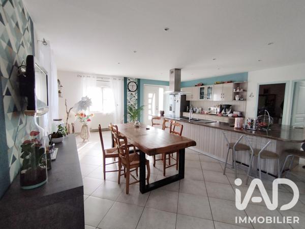 Maison à vendre 7 pièces 152 m² Bais