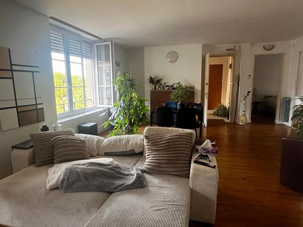 Appartement Saumur 3 pièces 85 m2 + PARKING + CAVE