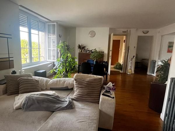 Appartement Saumur 3 pièces 85 m2 + PARKING + CAVE