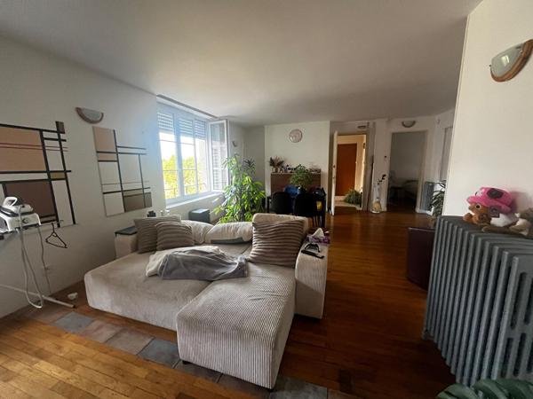 Appartement Saumur 3 pièces 85 m2 + PARKING + CAVE