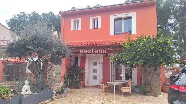 Villa 3 faces avec piscine à St André sur une parcelle de 439m²