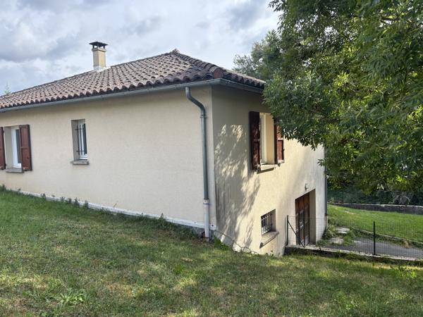 Maison Plain pied 4 pièces sur demi sous sol AURILLAC (15000
