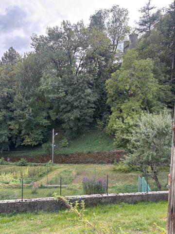 Maison Plain pied 4 pièces sur demi sous sol AURILLAC (15000