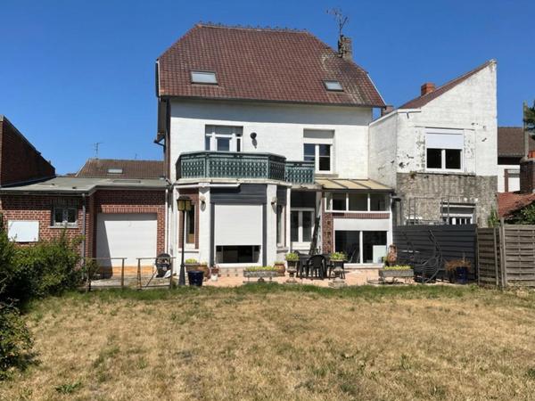 Appartement T3 de standing de 115 m² en plain pied avec terrasse et jardin privatif