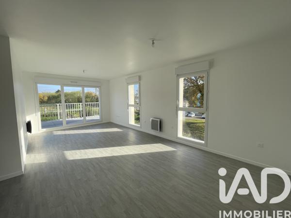 Location appartement 3 pièces 63 m² Montlouis-sur-Loire