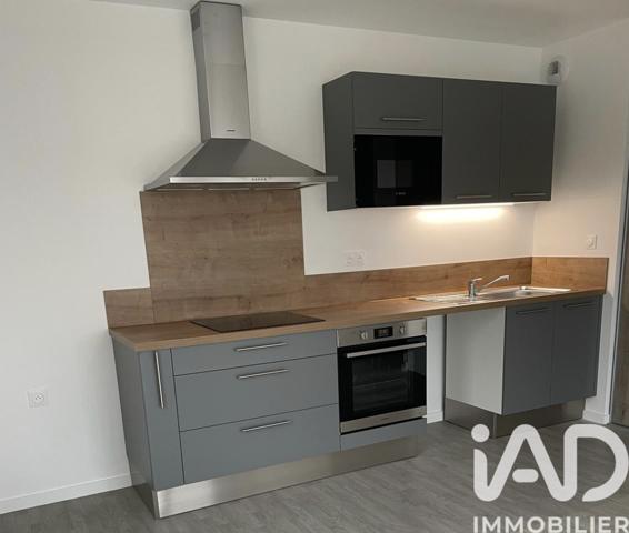 Location appartement 3 pièces 63 m² Montlouis-sur-Loire