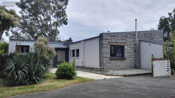 Maison à louer à Loudéac dans les Côtes-d'Armor (22600), ref : 22110-L358