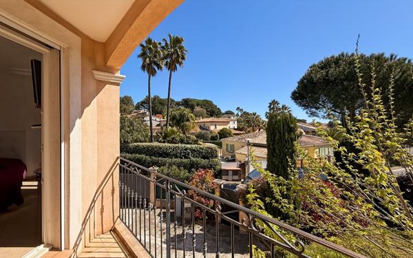 Maison à vendre    6 pièces • 146 m2 Fréjus