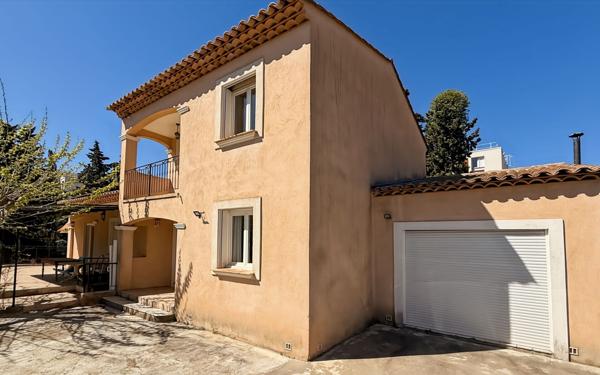 Maison à vendre    6 pièces • 146 m2 Fréjus