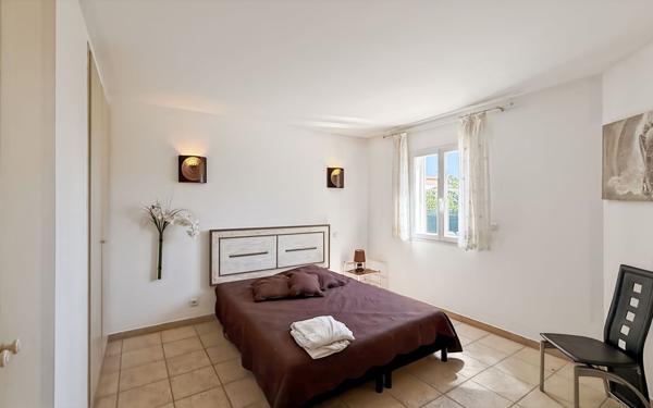 Maison à vendre    6 pièces • 146 m2 Fréjus