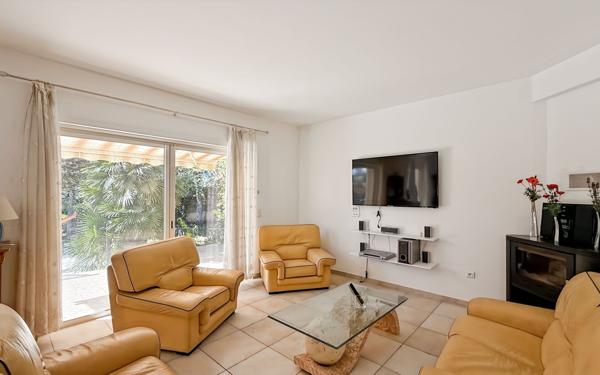 Maison à vendre    6 pièces • 146 m2 Fréjus