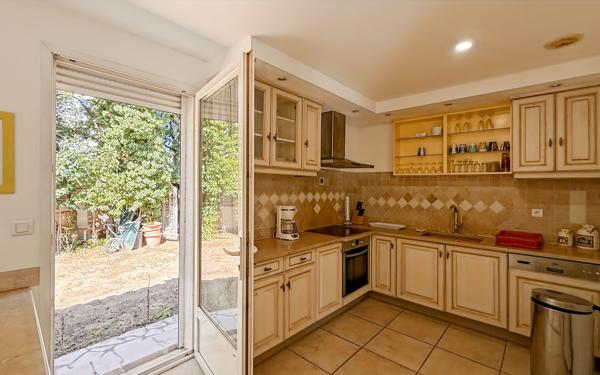 Maison à vendre    6 pièces • 146 m2 Fréjus