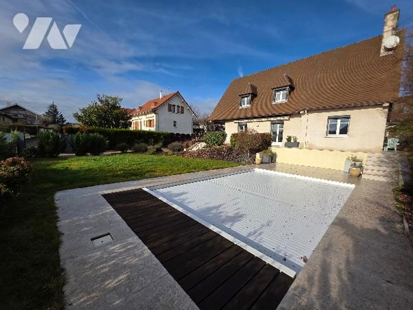 Belle maison  FONTAINE LES DIJON