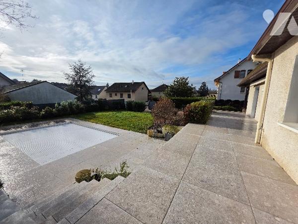 Belle maison  FONTAINE LES DIJON